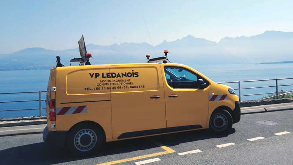voitures pilotes VP LEDANOIS pour tous convois exceptionnels